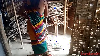 Desi Indian village bhabi bonk not far from outdoor with boyfriend &lpar;official video apart from Localsex31&rpar;